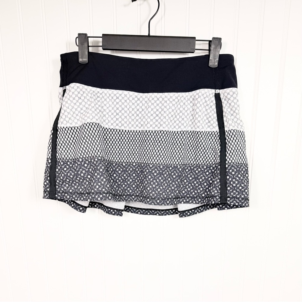 Lululemon Athletica Pace Rival Skirt II 4 Way Stretch Dottie Eyelet Size 6